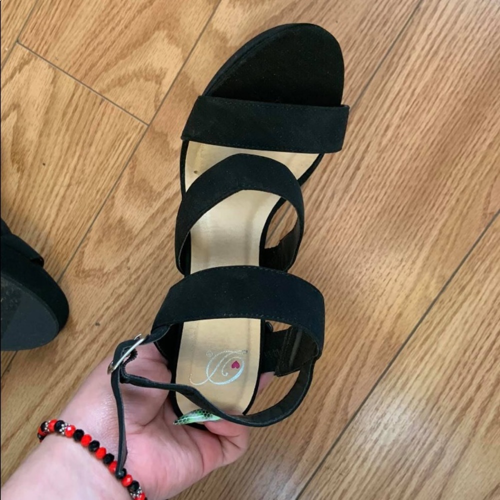 Heels - Picture 2 of 2
